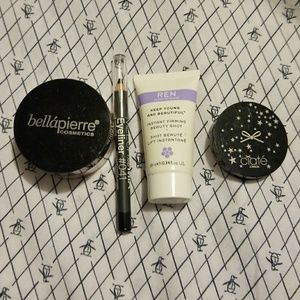 Makeup bundle